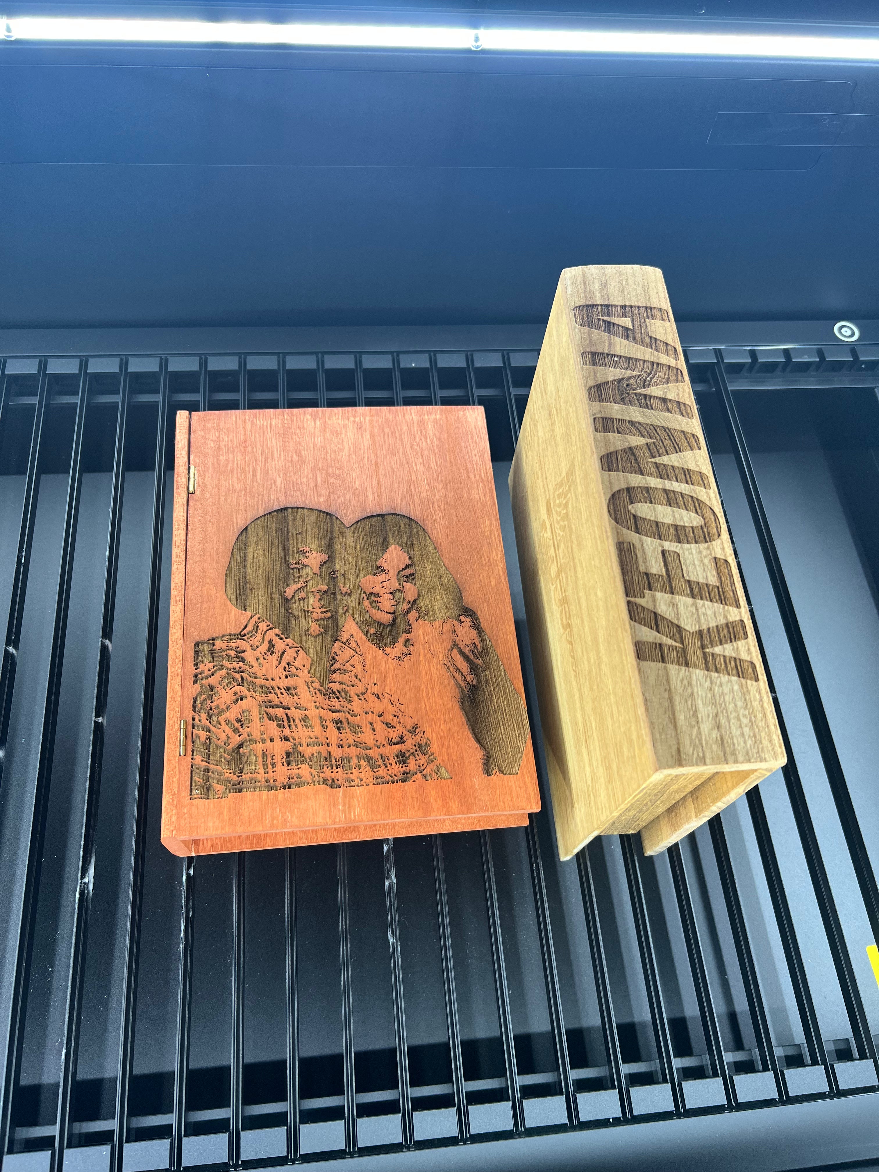 🌙 Moon Signature Boxes and Memorial Books